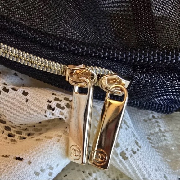 CHANEL Black Mesh Shoulder Tote Bag VIP Gift With Silver Chain & Pouch(NEW) - Picture 3 of 9